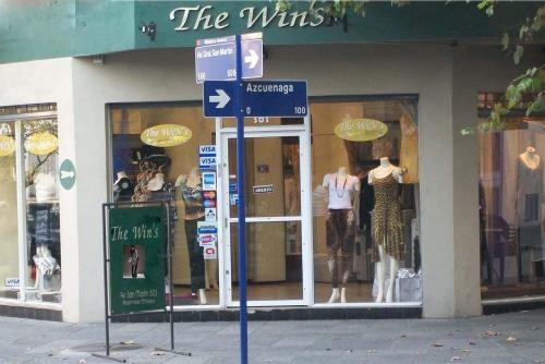 Vendo local de indumentaria femenina - excelente esquina