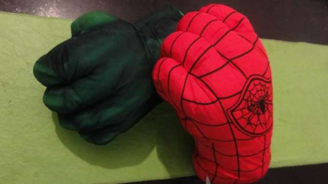 Puño guante tela esponjosos hulk hombre araña grandes 28cm