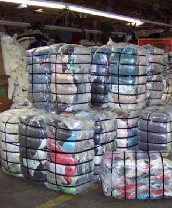 Fotos de Ropa usada en fardos en Santa Fe, Argentina