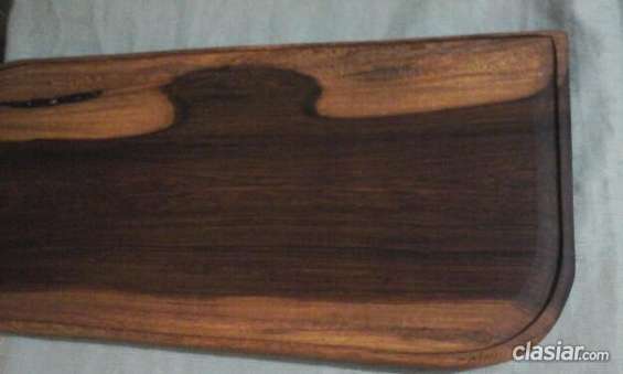 Quiero vender urgente tablas de madera artesanales apurado.